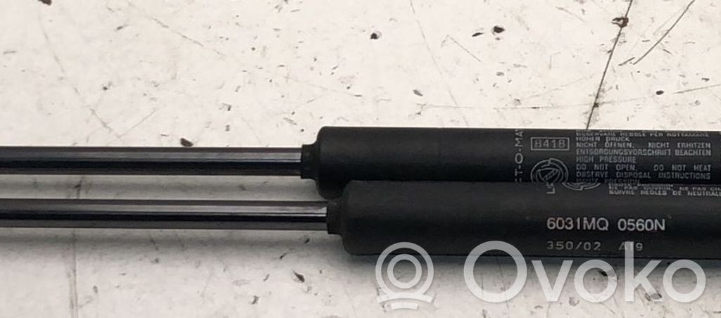Lancia Lybra Vérin de capot arrière 