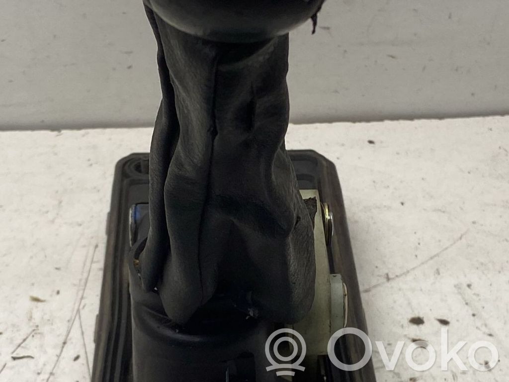 Mini One - Cooper R50 - 53 Gear shifter/selector 