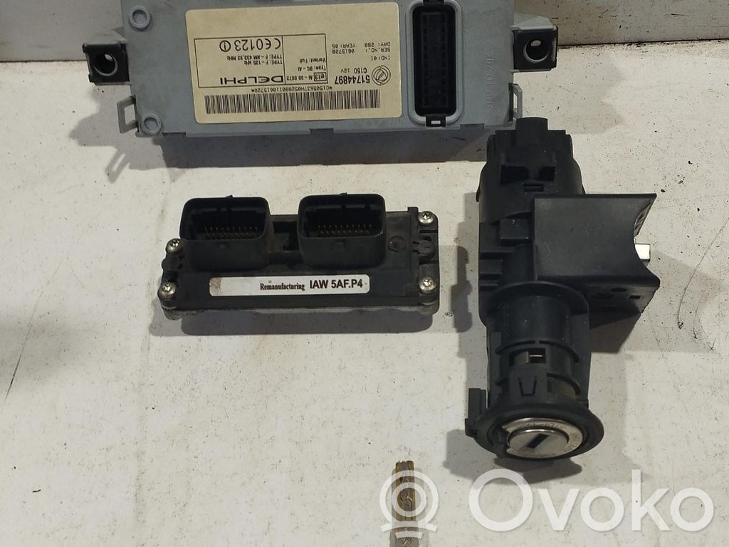 Fiat Punto (188) Kit cu ECU motor și set închidere uși 
