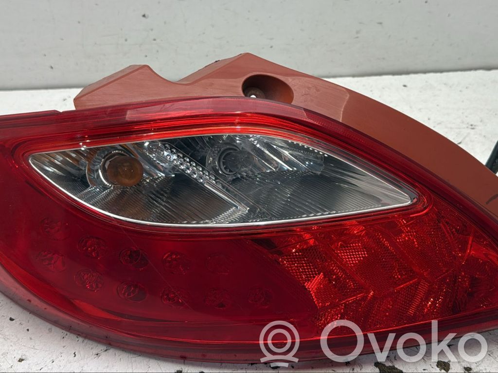 Rear/tail lights   D6515160,D6515160