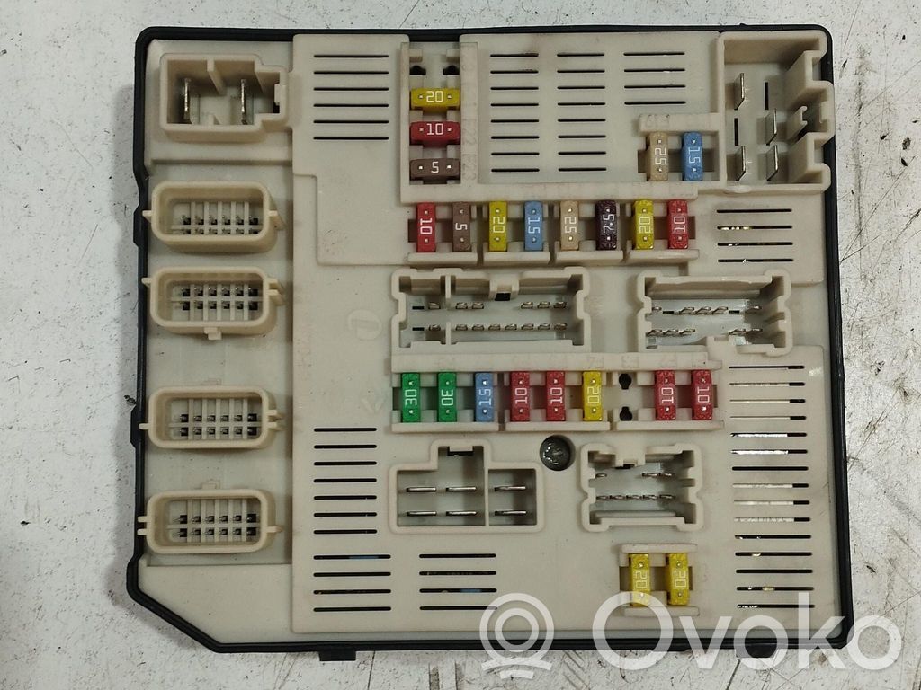 Renault Megane III Módulo de fusible 