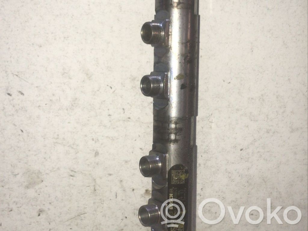 Kraftstoffverteiler Einspritzleiste Verteilerrohr   0445214184,0445214184