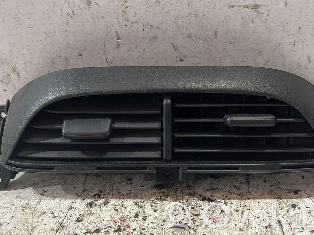 Grilă ventilație centrală