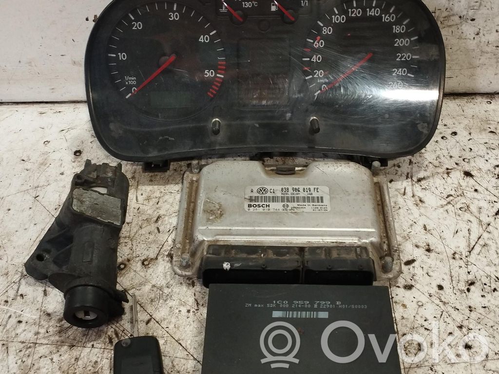 Volkswagen Golf IV Engine ECU kit and lock set 