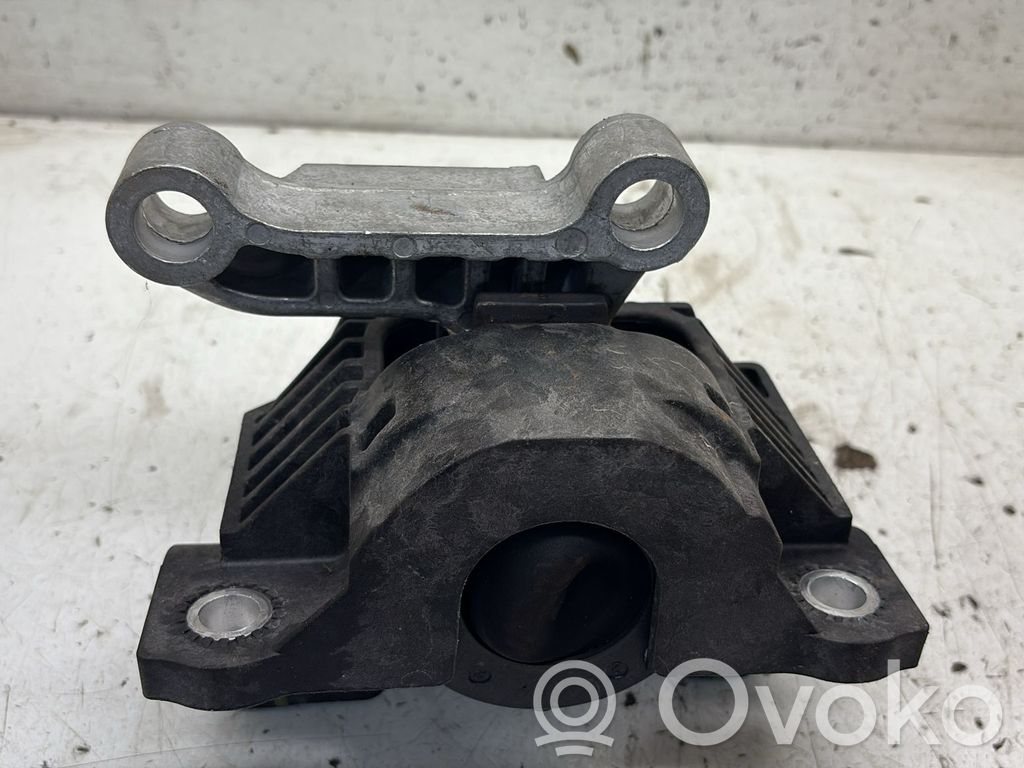 Engine mounting bracket   00521896110,00521896110