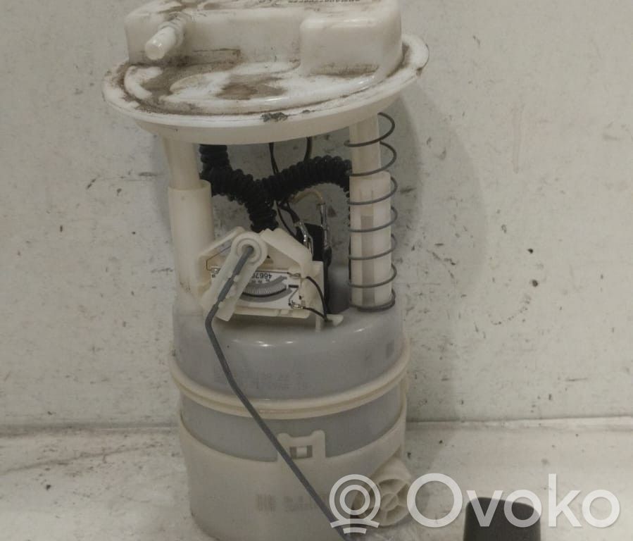 Nissan Juke I F15 Pompa carburante immersa 