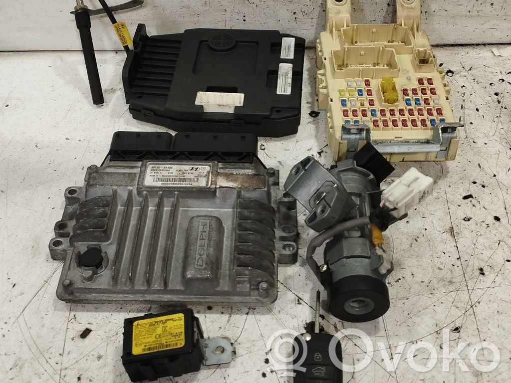 Hyundai ix20 Komputer / Sterownik ECU i komplet kluczy 