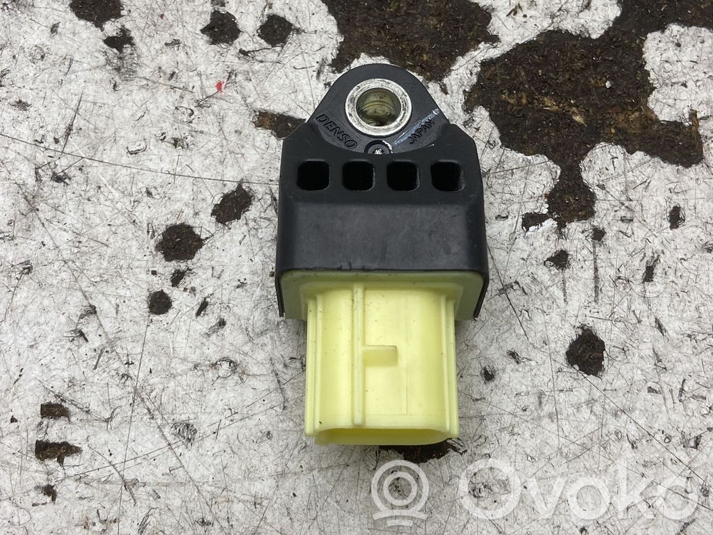 Toyota iQ Sensore d’urto/d'impatto apertura airbag