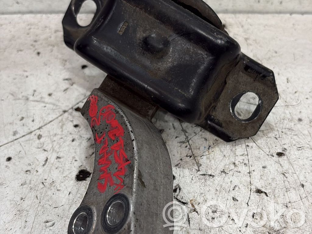 Smart ForTwo II Engine mounting bracket 
