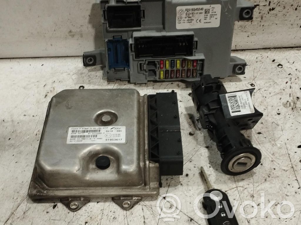 Fiat Panda III Engine ECU kit and lock set 