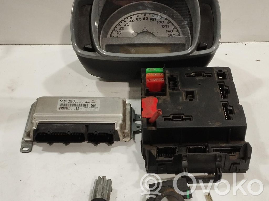 Smart ForTwo II Kit cu ECU motor și set închidere uși