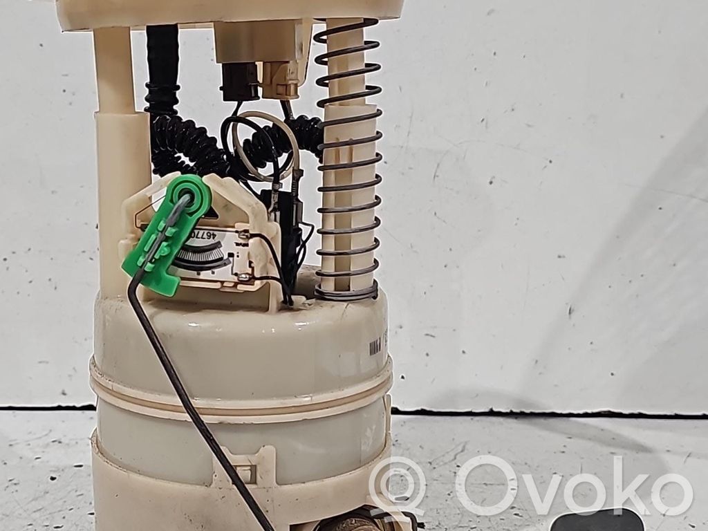 Renault Modus Polttoainesäiliön pumppu 