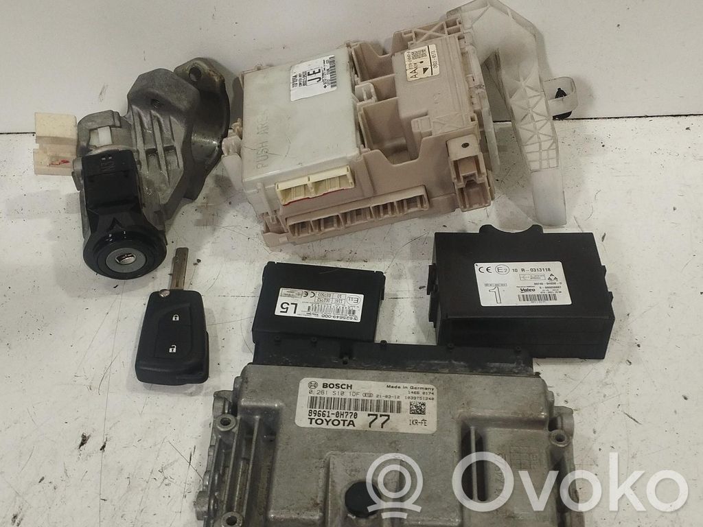 Toyota Aygo AB40 Kit centralina motore ECU e serratura