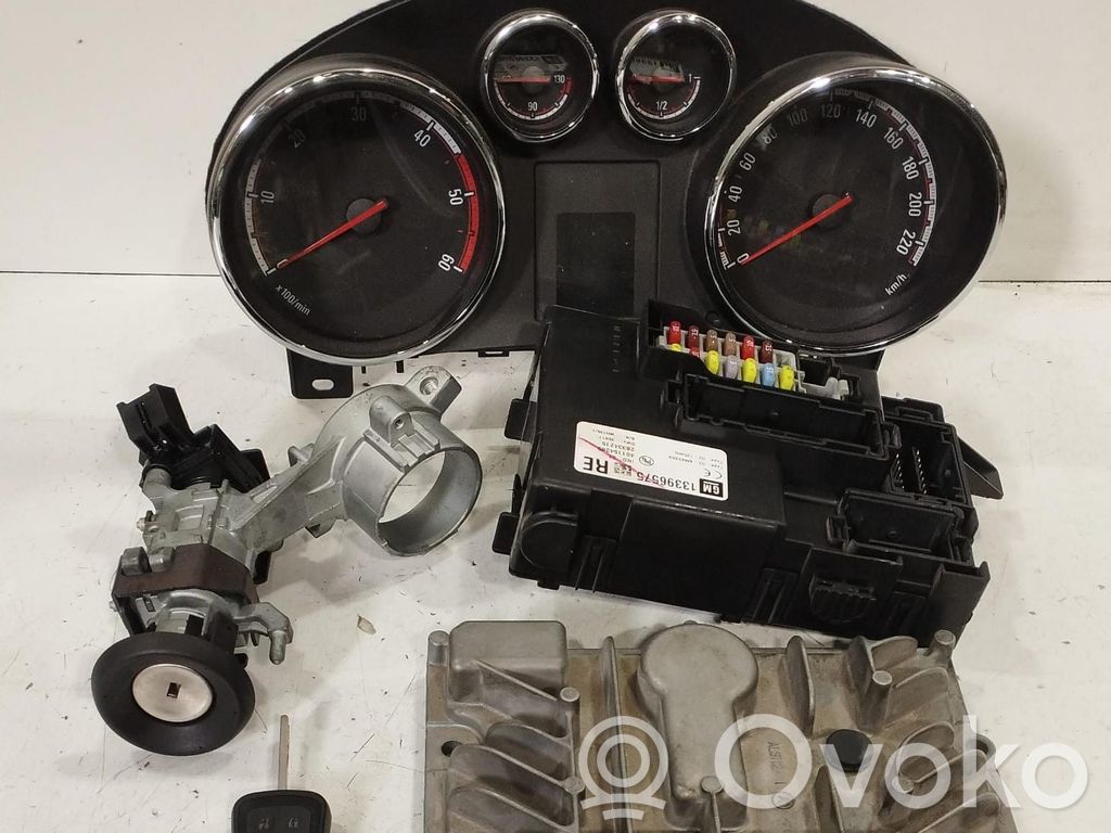 Opel Meriva B Kit cu ECU motor și set închidere uși 