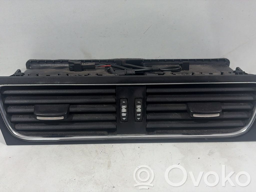 Audi A4 S4 B8 8K Dysze / Kratki środkowego nawiewu deski rozdzielczej