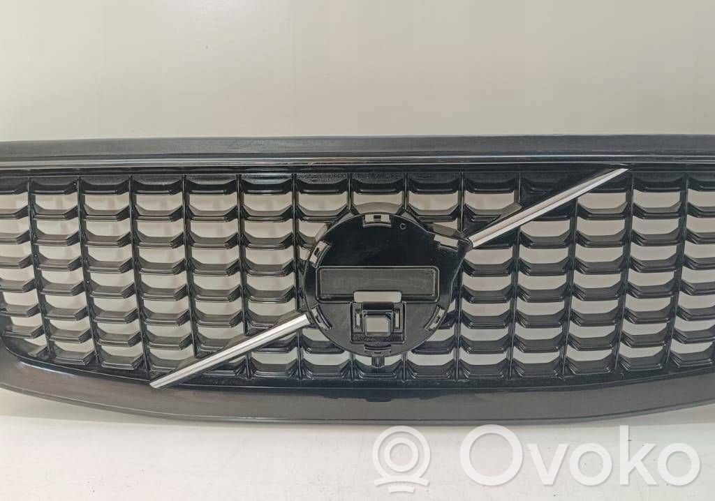 Volvo XC90 Etusäleikkö 