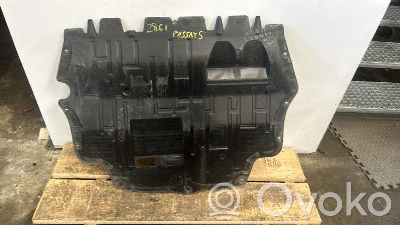 Volkswagen PASSAT B6 Protezione anti spruzzi/sottoscocca del motore 