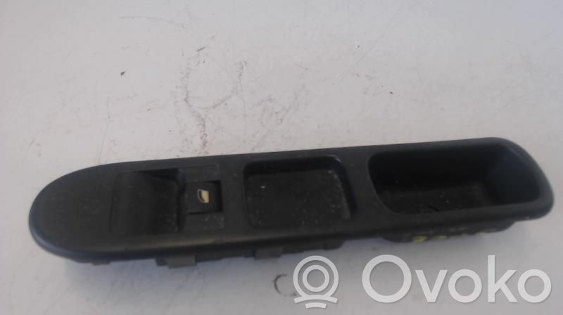 Electric window control switch   6554E7