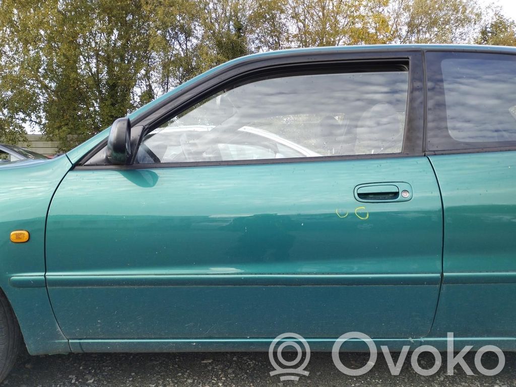 Toyota Corolla E110 Durvis 