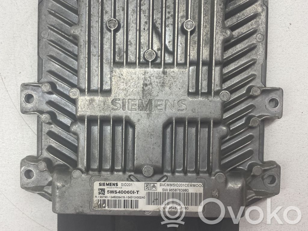 Peugeot 607 Engine control unit/module 