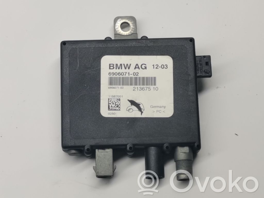 BMW 3 E46 Antenos stiprintuvas 