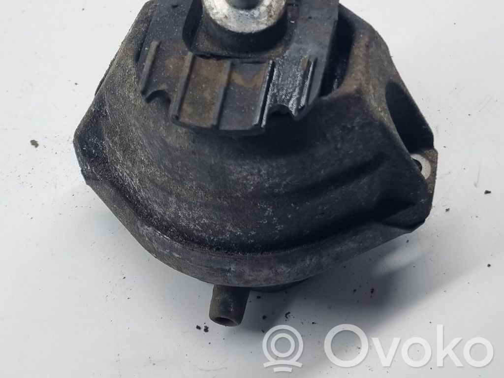 BMW 5 E60 E61 Engine mount bracket 