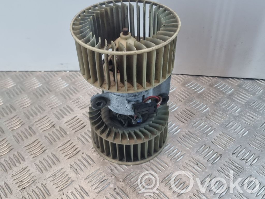BMW 5 E39 Pečiuko ventiliatorius/ putikas 