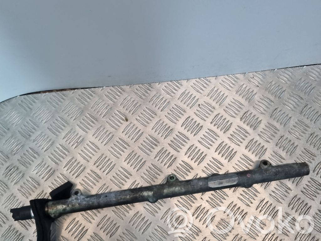 BMW 5 E39 Fuel main line pipe 