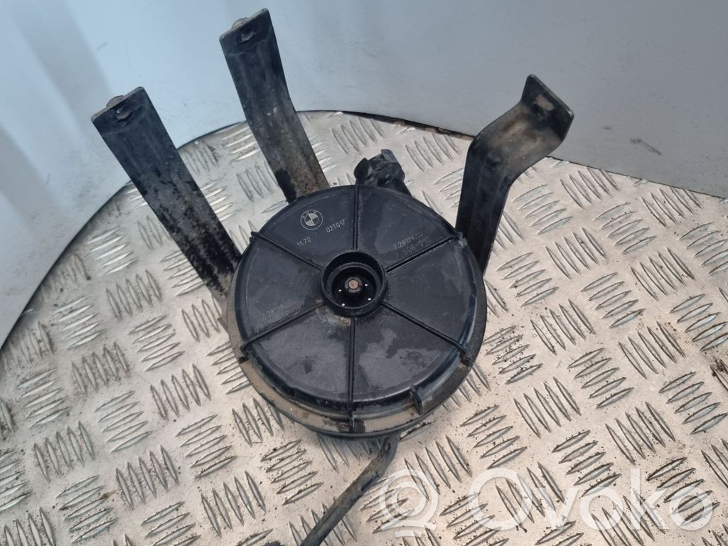 BMW 7 E65 E66 Antrinis oro siurblys 