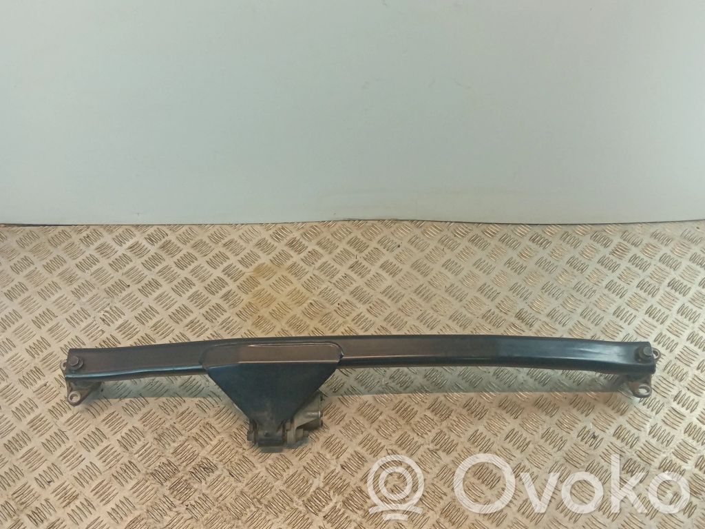 Engine mount bracket   8666205,30671353