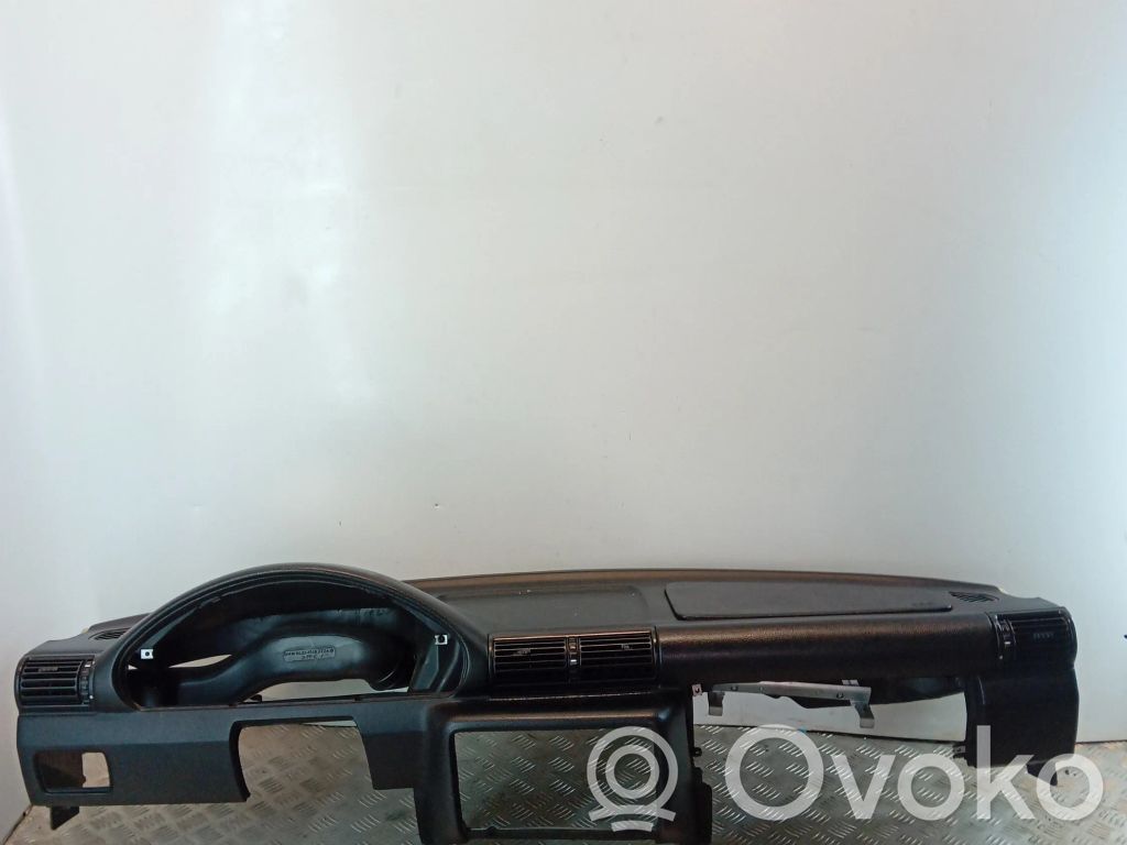 BMW 3 E36 Panelis 