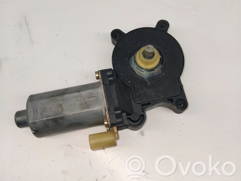 BMW 3 E46 Priekinio lango pakelėjo varikliukas 