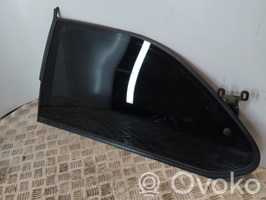 Side middle window/glass   8146803