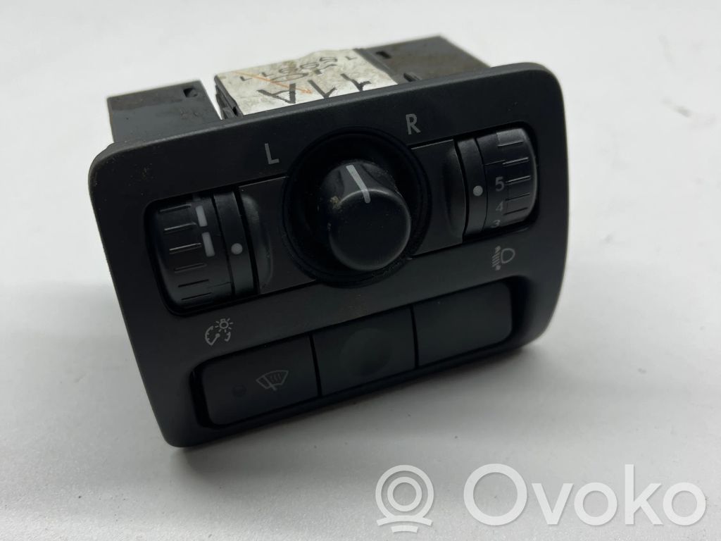 Subaru Legacy Wing mirror switch 