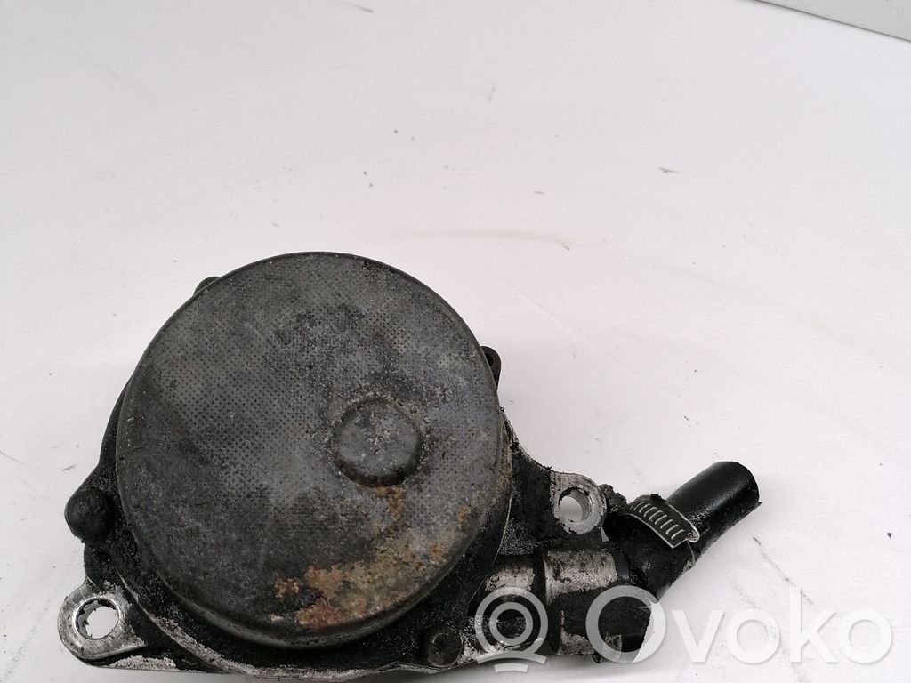 BMW 5 E39 Vacuum pump 