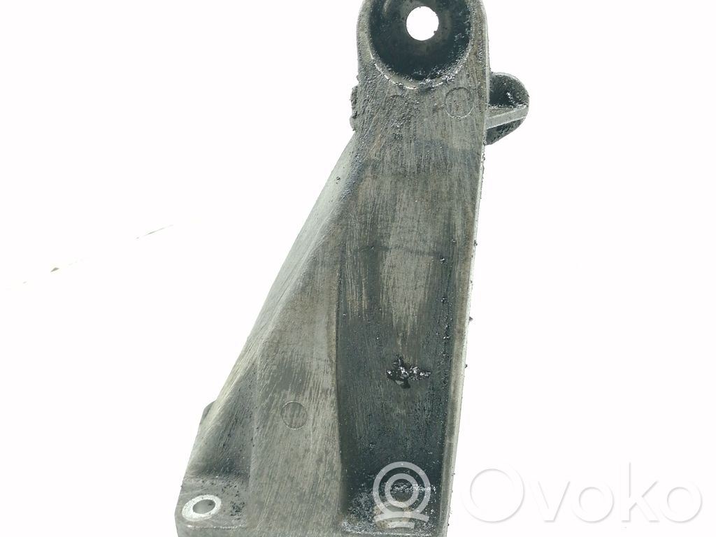 BMW 1 E81 E87 Engine mounting bracket 