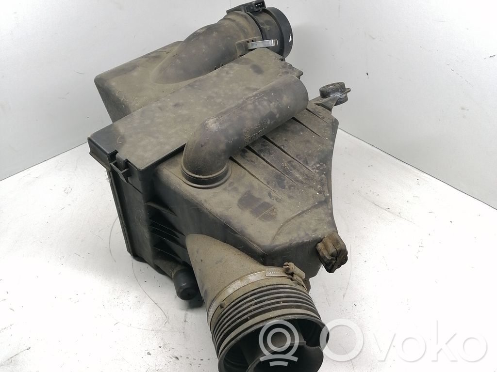 BMW 5 E39 Air filter box 