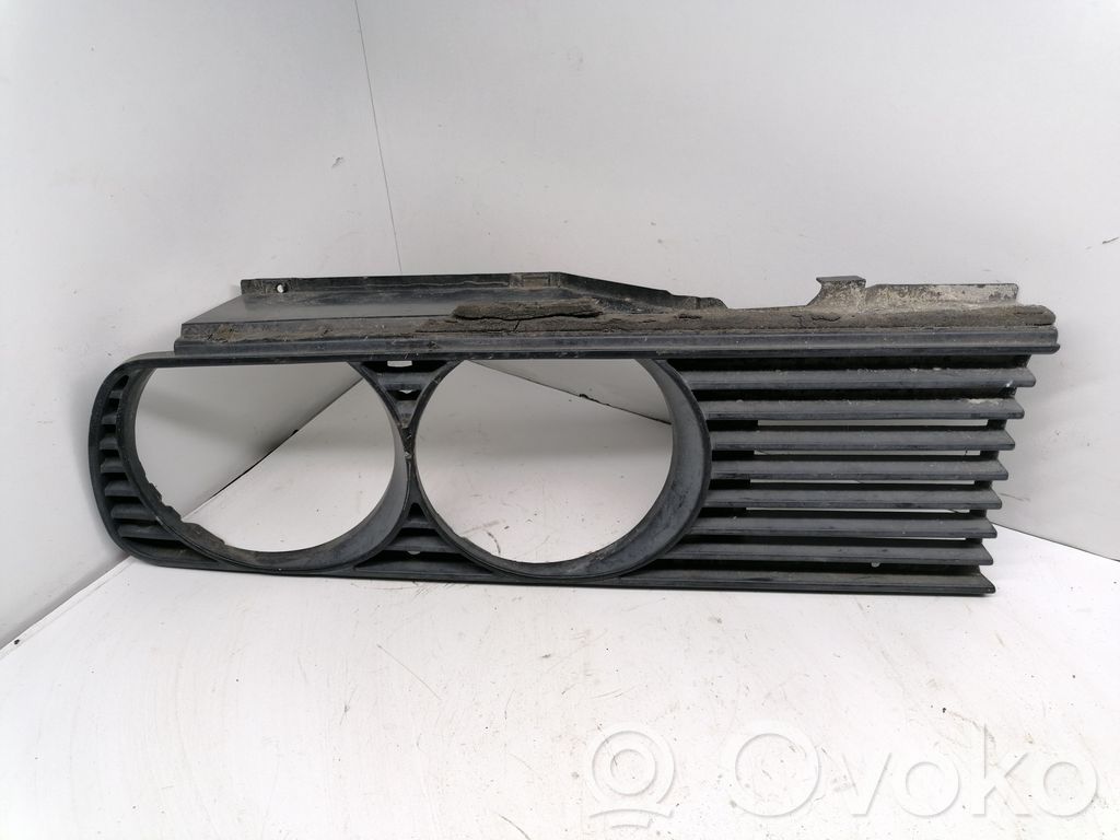 BMW 3 E30 Under headlight/headlamp trim 
