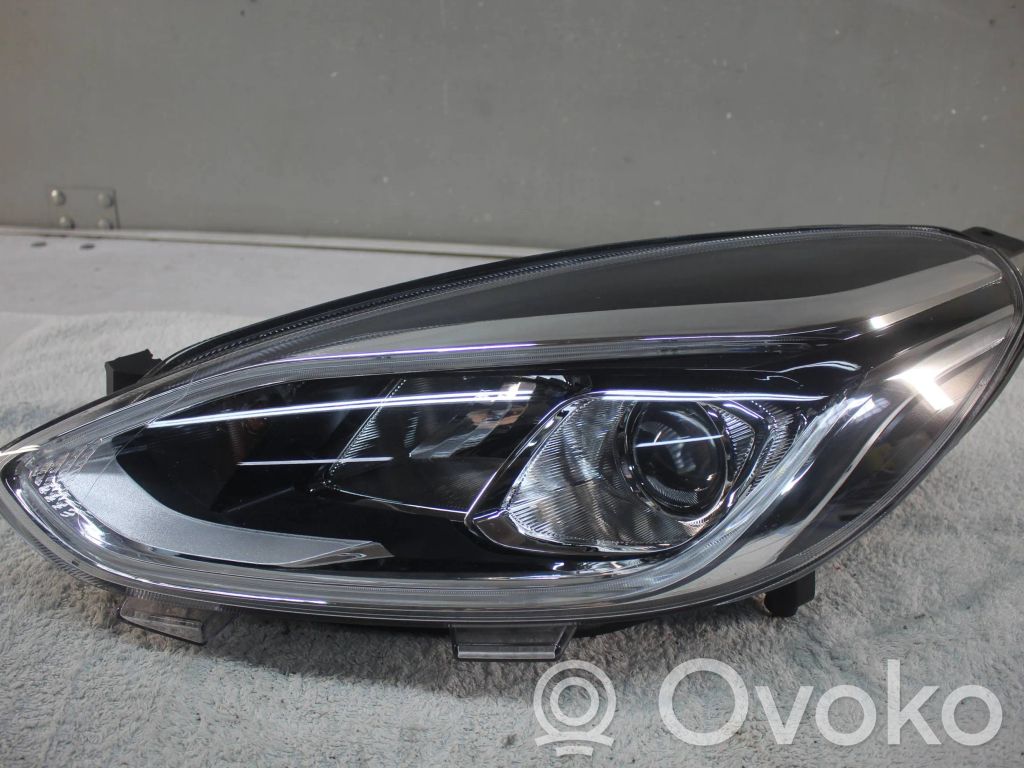 Ford Fiesta Headlight/headlamp 