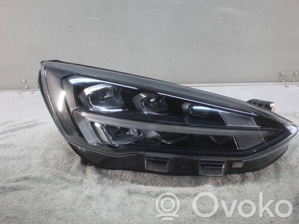 Ford Focus Headlight/headlamp 