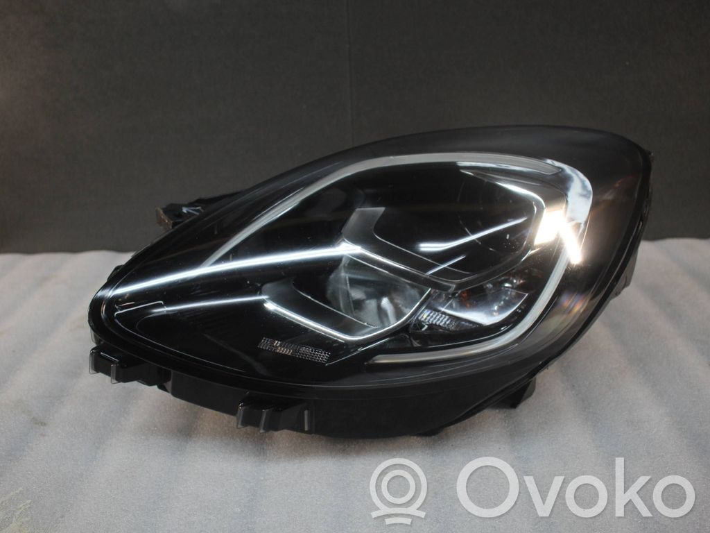 Ford Puma Headlight/headlamp 