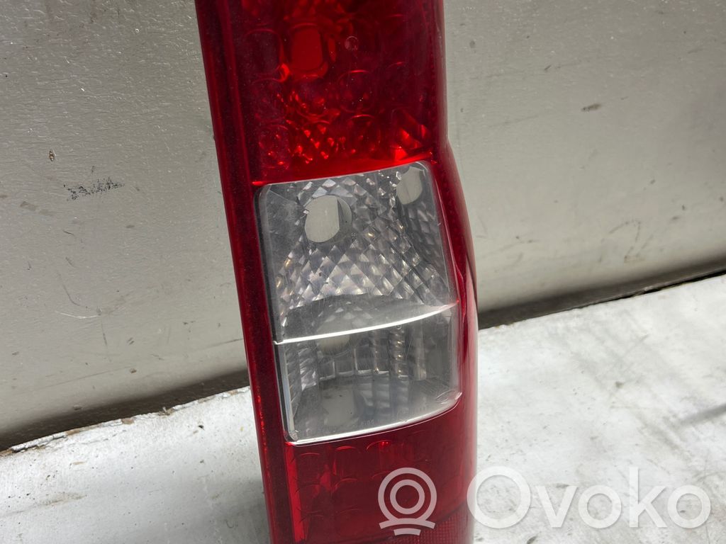 Ford Transit Aizmugurējais lukturis virsbūvē 