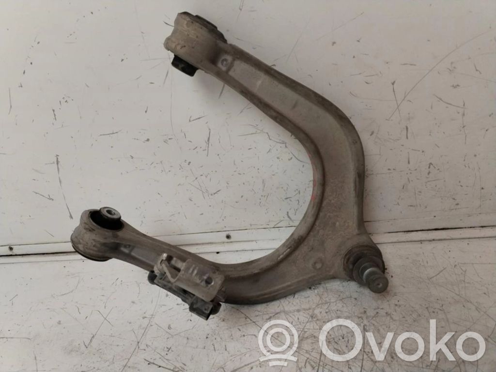 BMW X6 F16 U veida svira 