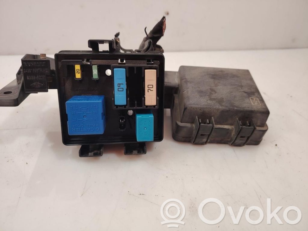 Módulo de fusible   243516967R