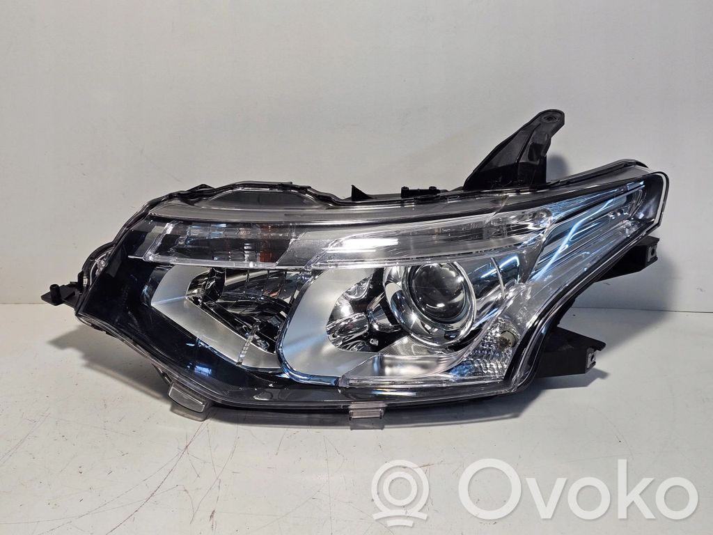 Mitsubishi Outlander Lampa przednia 