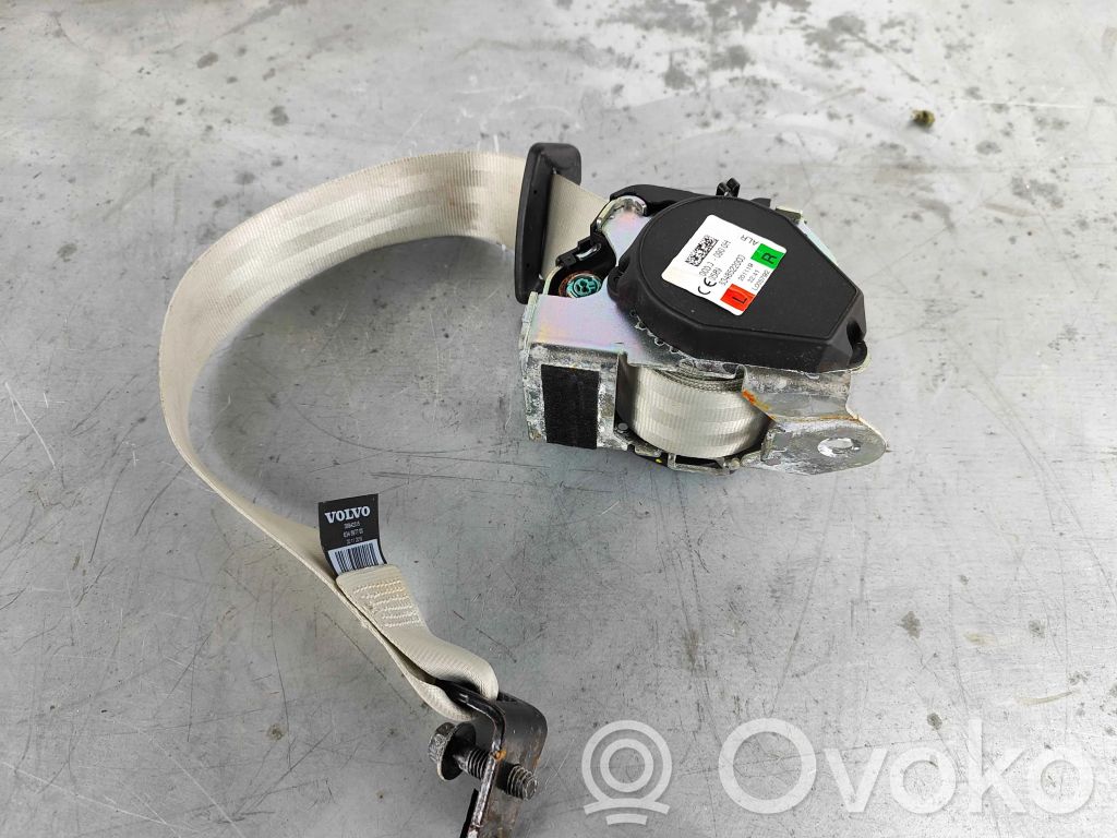 Volvo XC60 Cinturón trasero 