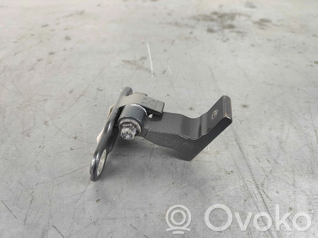 Volvo XC60 Rear door upper hinge 