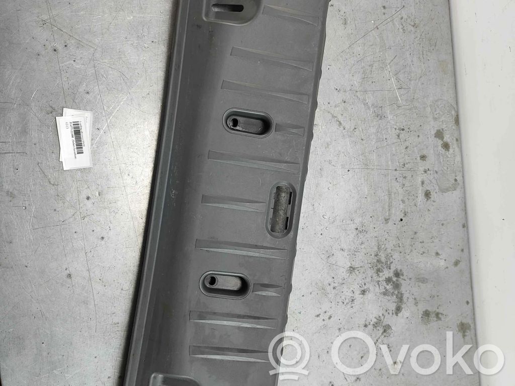 BMW 3 E92 E93 Galinio slenksčio apdaila (vidinė) 
