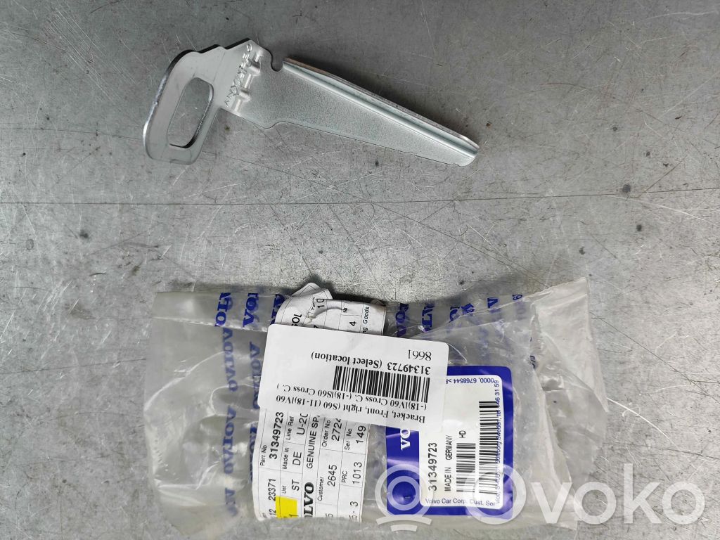 Volvo V60 Front bumper mounting bracket 