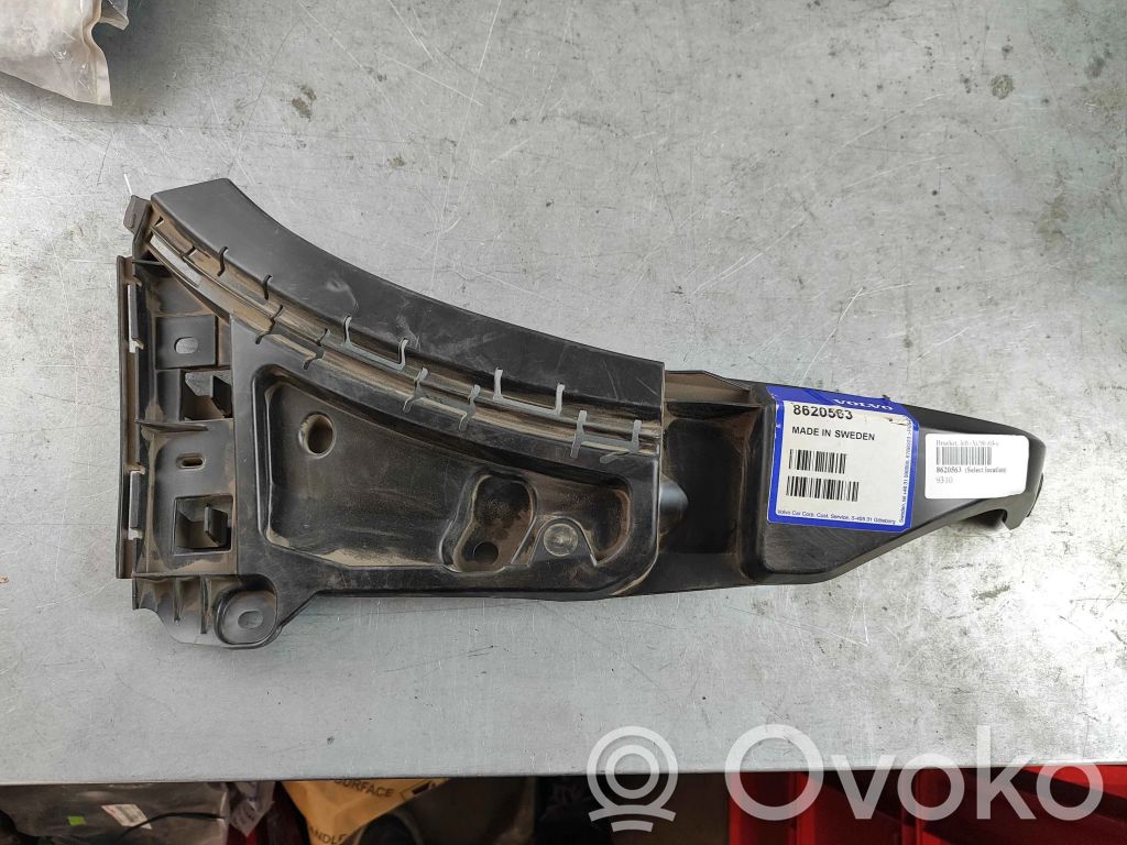 Volvo XC90 Front bumper mounting bracket 